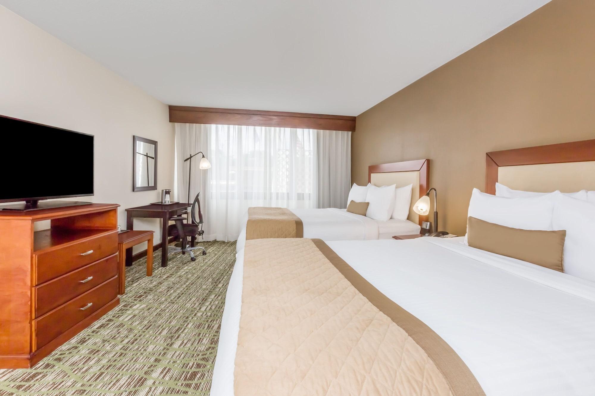 Clarion Hotel & Suites Mount Laurel Exterior foto